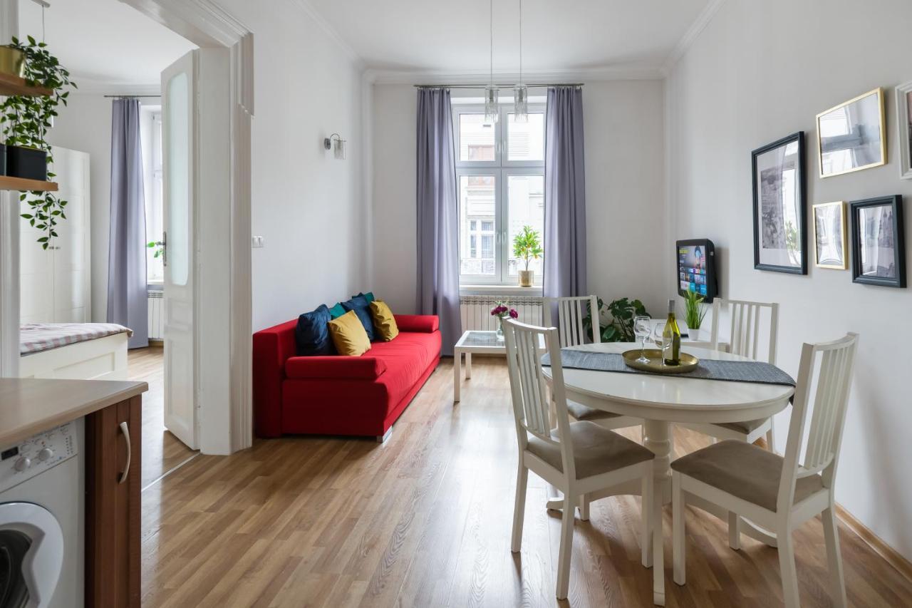 Discover Krakow Apartments - 3 Rakowicka St - Classic Apartments Near Main Station - Netflix Экстерьер фото