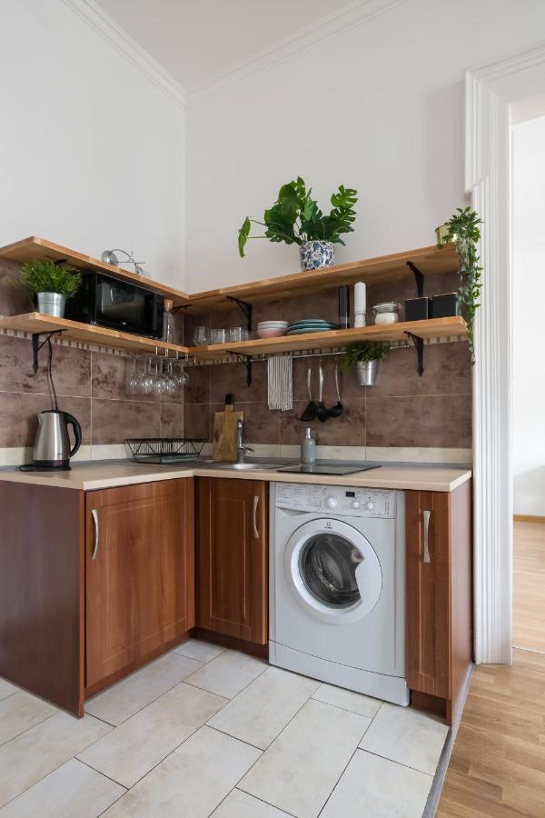Discover Krakow Apartments - 3 Rakowicka St - Classic Apartments Near Main Station - Netflix Экстерьер фото