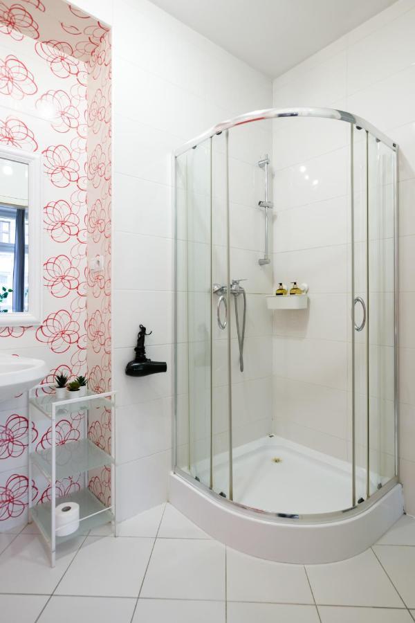 Discover Krakow Apartments - 3 Rakowicka St - Classic Apartments Near Main Station - Netflix Экстерьер фото