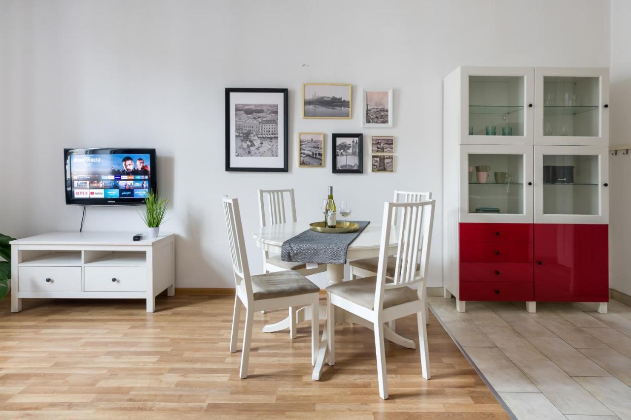 Discover Krakow Apartments - 3 Rakowicka St - Classic Apartments Near Main Station - Netflix Экстерьер фото